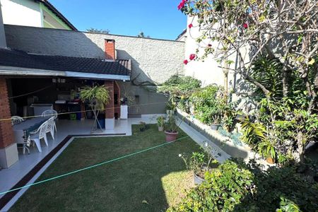 Casa à venda com 362m², 4 quartos e 6 vagas