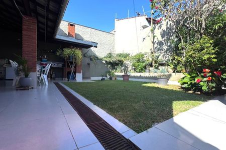 Casa à venda com 362m², 4 quartos e 6 vagas