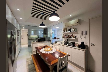 Apartamento à venda com 280m², 4 quartos e 3 vagas