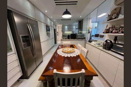 Apartamento à venda com 280m², 4 quartos e 3 vagas