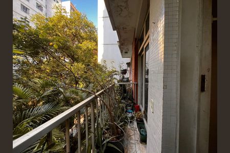 Apartamento à venda com 81m², 2 quartos e 1 vaga