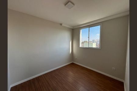 Apartamento à venda com 2 quartos, 48m² em Chácaras Califórnia, Contagem