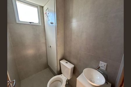 Apartamento à venda com 2 quartos, 48m² em Chácaras Califórnia, Contagem