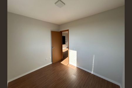 Apartamento à venda com 2 quartos, 48m² em Chácaras Califórnia, Contagem