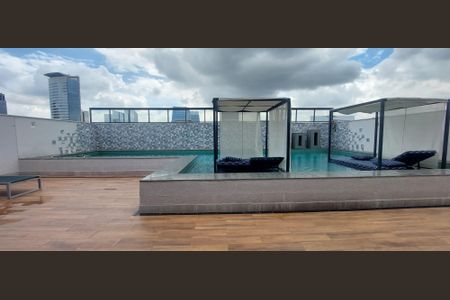 Apartamento à venda com 33m², 1 quarto e sem vaga Apartamento à venda com 33m², 1 quarto e sem vagaÁrea comum - Piscina