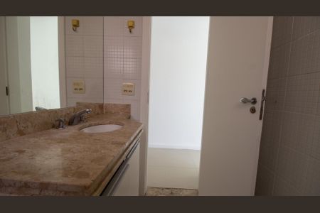 Apartamento para alugar com 138m², 3 quartos e 2 vagas Apartamento para alugar com 138m², 3 quartos e 2 vagasBanheiro da Suíte