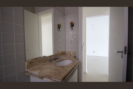 Apartamento para alugar com 138m², 3 quartos e 2 vagas Apartamento para alugar com 138m², 3 quartos e 2 vagasBanheiro Social