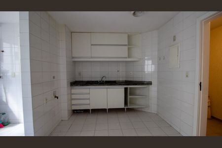 Apartamento para alugar com 138m², 3 quartos e 2 vagas Apartamento para alugar com 138m², 3 quartos e 2 vagasCozinha e Área de Serviço