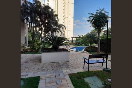 Apartamento à venda com 64m², 2 quartos e 2 vagas Apartamento à venda com 64m², 2 quartos e 2 vagasÁrea comum - Piscina