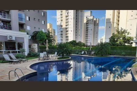 Apartamento à venda com 64m², 2 quartos e 2 vagas Apartamento à venda com 64m², 2 quartos e 2 vagasÁrea comum - Piscina