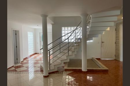 Sala de casa de condomínio para alugar com 5 quartos, 373m² em Lajeado, Cotia