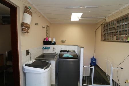 Casa à venda com 132m², 2 quartos e 4 vagasÁrea de Serviço