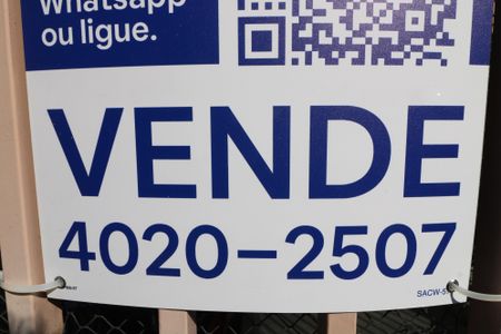 Casa à venda com 132m², 2 quartos e 4 vagasPlaquinha