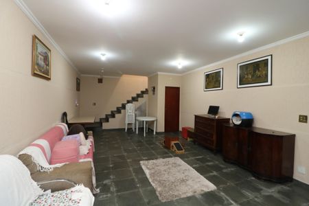 Casa à venda com 132m², 2 quartos e 4 vagasEdicula
