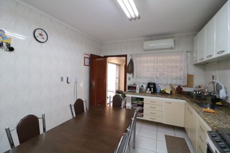 Casa à venda com 132m², 2 quartos e 4 vagasCozinha