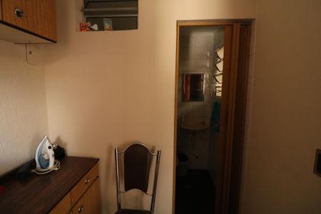 Casa à venda com 132m², 2 quartos e 4 vagasQuarto de Serviço