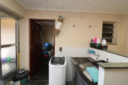 Casa à venda com 132m², 2 quartos e 4 vagasÁrea de Serviço