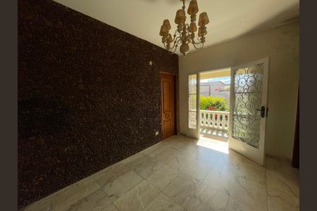 Casa para alugar com 890m², 2 quartos e NaN vagas Casa para alugar com 890m², 2 quartos e NaN vagasSala