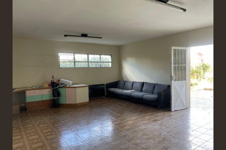 Casa para alugar com 890m², 2 quartos e NaN vagas Casa para alugar com 890m², 2 quartos e NaN vagasÁrea de Serviço