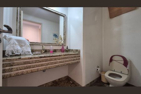 Apartamento à venda com 192m², 4 quartos e 2 vagas Apartamento à venda com 192m², 4 quartos e 2 vagasBanheiro Social