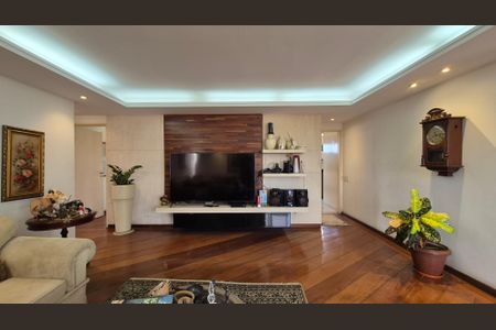 Apartamento à venda com 192m², 4 quartos e 2 vagas Apartamento à venda com 192m², 4 quartos e 2 vagasSala