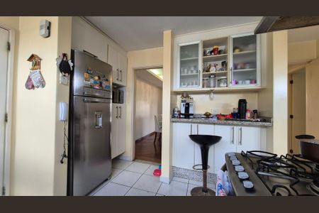 Apartamento à venda com 192m², 4 quartos e 2 vagas Apartamento à venda com 192m², 4 quartos e 2 vagasCozinha