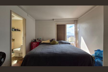 Apartamento à venda com 192m², 4 quartos e 2 vagas Apartamento à venda com 192m², 4 quartos e 2 vagasSuite