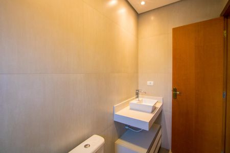Casa à venda com 124m², 2 quartos e 3 vagas Casa à venda com 124m², 2 quartos e 3 vagasBanheiro da Suíte