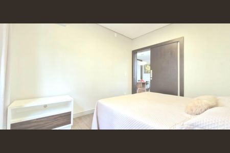 Casa de condomínio à venda com 363m², 5 quartos e 5 vagas Casa de condomínio à venda com 363m², 5 quartos e 5 vagasSuíte 1