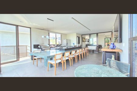 Casa de condomínio à venda com 363m², 5 quartos e 5 vagas Casa de condomínio à venda com 363m², 5 quartos e 5 vagasÁrea comum - Churrasqueira