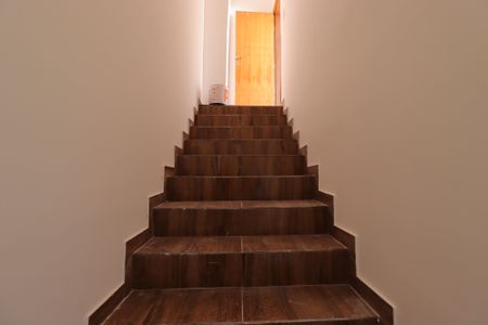 Apartamento à venda com 80m², 2 quartos e 1 vagaEscada