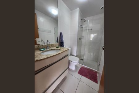 Apartamento à venda com 120m², 3 quartos e 2 vagas Apartamento à venda com 120m², 3 quartos e 2 vagasBanheiro Social