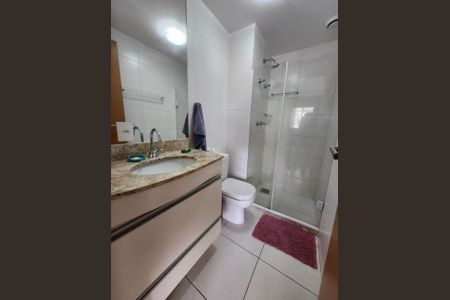 Apartamento à venda com 120m², 3 quartos e 2 vagas Apartamento à venda com 120m², 3 quartos e 2 vagasBanheiro Social