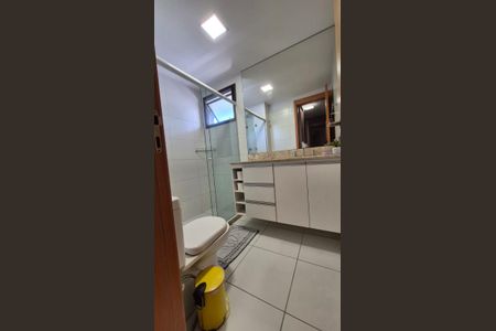 Apartamento à venda com 120m², 3 quartos e 2 vagas Apartamento à venda com 120m², 3 quartos e 2 vagasBanheiro da Suíte 1