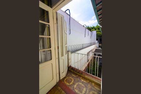 Casa à venda com 360m², 5 quartos e 3 vagas Casa à venda com 360m², 5 quartos e 3 vagasQuarto 1