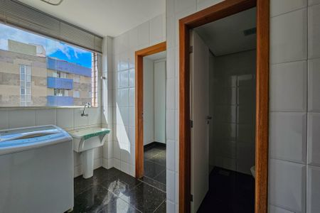 Apartamento à venda com 120m², 3 quartos e 2 vagas Apartamento à venda com 120m², 3 quartos e 2 vagasÁrea de Serviço