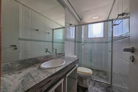 Apartamento à venda com 120m², 3 quartos e 2 vagas Apartamento à venda com 120m², 3 quartos e 2 vagasBanheiro