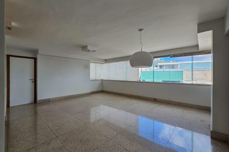 Apartamento à venda com 120m², 3 quartos e 2 vagas Apartamento à venda com 120m², 3 quartos e 2 vagasSala