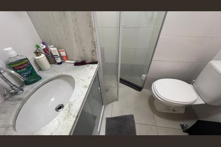 Apartamento à venda com 55m², 2 quartos e sem vaga Apartamento à venda com 55m², 2 quartos e sem vagaBanheiro
