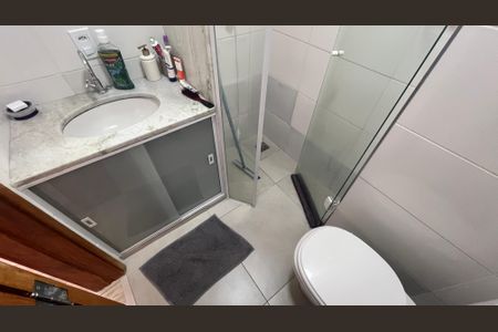 Apartamento à venda com 55m², 2 quartos e sem vaga Apartamento à venda com 55m², 2 quartos e sem vagaBanheiro