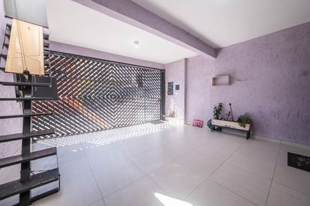 Casa à venda com 108m², 3 quartos e 2 vagasÁrea Externa