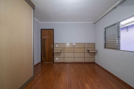 Casa à venda com 108m², 3 quartos e 2 vagasSuíte