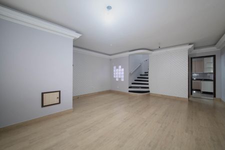 Casa à venda com 108m², 3 quartos e 2 vagasSala