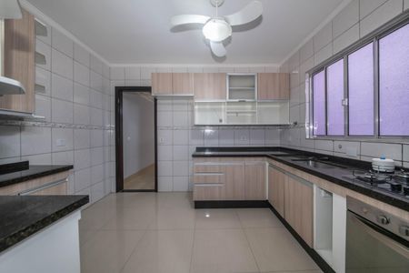 Casa à venda com 108m², 3 quartos e 2 vagasCozinha
