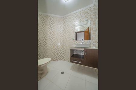 Casa à venda com 108m², 3 quartos e 2 vagasBanheiro