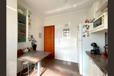 Apartamento à venda com 130m², 4 quartos e 2 vagas Apartamento à venda com 130m², 4 quartos e 2 vagasCozinha