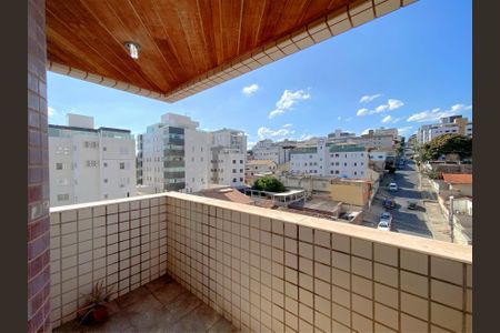 Apartamento à venda com 130m², 4 quartos e 2 vagas Apartamento à venda com 130m², 4 quartos e 2 vagasVaranda da Sala