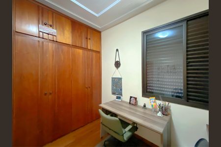 Apartamento à venda com 130m², 4 quartos e 2 vagas Apartamento à venda com 130m², 4 quartos e 2 vagasQuarto 3