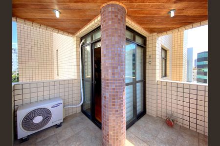 Apartamento à venda com 130m², 4 quartos e 2 vagas Apartamento à venda com 130m², 4 quartos e 2 vagasVaranda da Sala