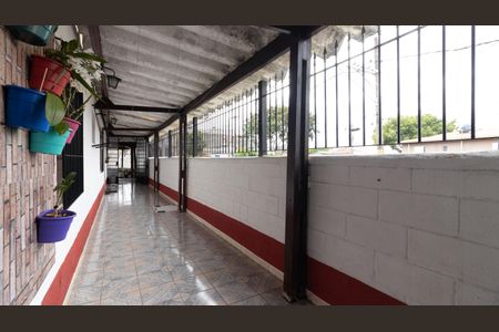 Casa à venda com 168m², 2 quartos e 2 vagas Casa à venda com 168m², 2 quartos e 2 vagasCorredor